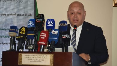 صورة وزير المجاهدين يشرف على إحياء الذكرى الثلاثين