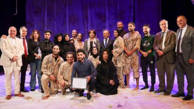 صورة المسرح يعود إلى الجامعات