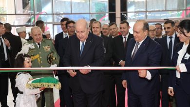 صورة الرئيس تبون يدشن “جناح فلسطين” ويفتتح الطبعة الـ33 لمعرض الإنتاج الجزائري