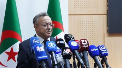 صورة وزيرنا.. أنقذ بحثنا من البيروقراطية